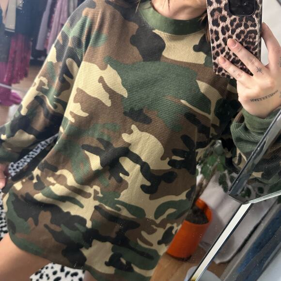 Vintage Camo Oversized Long Sleeve Waffle Knit Sweater Multi - Picture 4 of 5